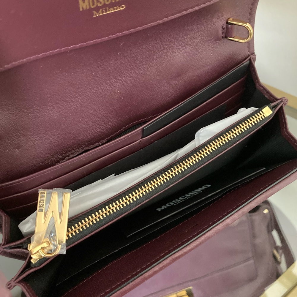 SOLD Moschino Burgundy Crossbody Bag with Gold Chain - Picture 4 of 12